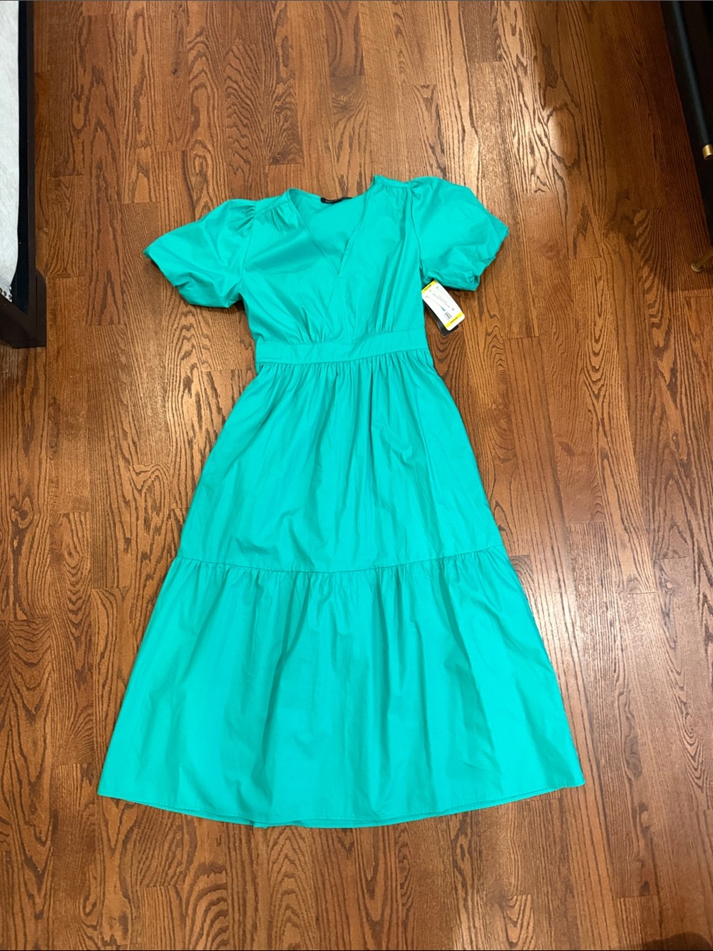 Women's Green Puff-Sleeve Tiered Maxi Dress - Picture 1 of 3